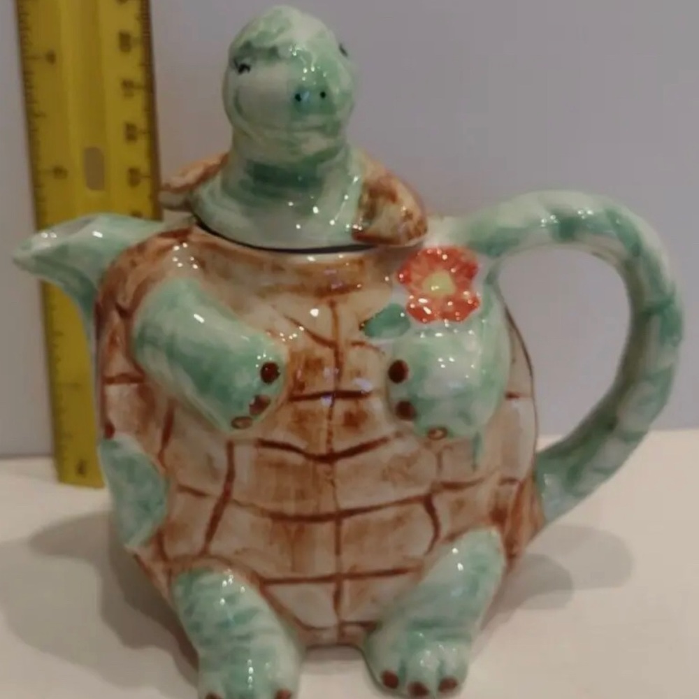Vintage, ceramic, turtle creamer.